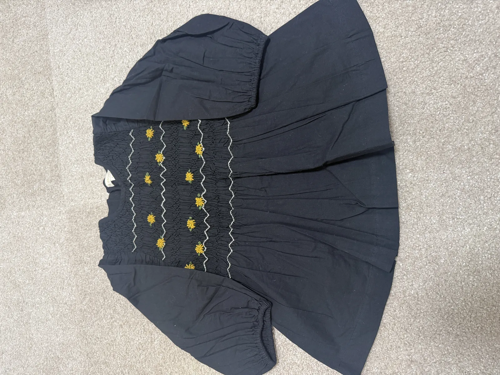 新品未使用　BONJOUR DIARY 8y 迷你相机包, 麂皮效果小牛皮、小羊皮与金色金属, 淡棕— 精品| CHANEL