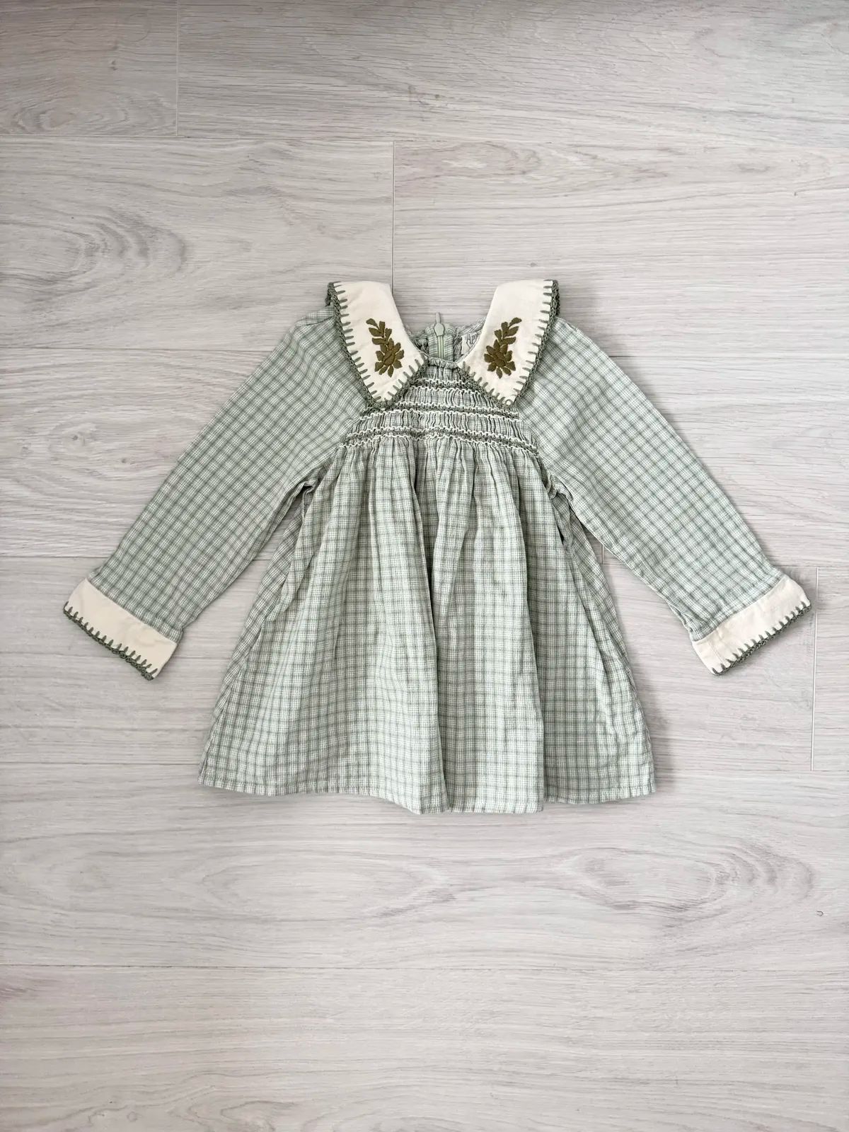【本日まで】apolina Robe Hazelworker checksage apolina Robe Hazelworker check sage 2-3y（Apolina - Hazel